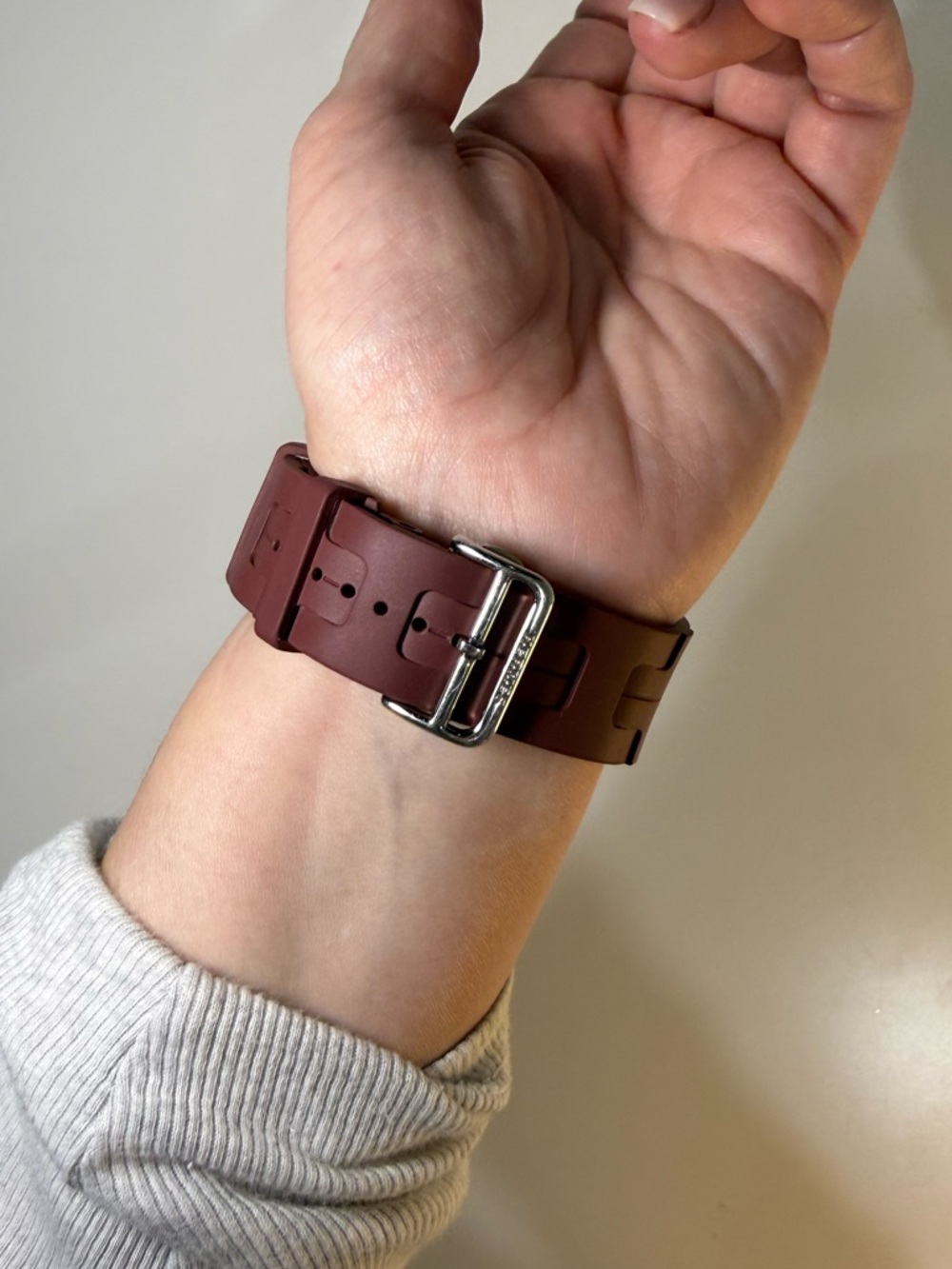 Apple Watch Hermès 45mm Rouge H Kilim Band w/ Stainless Steel Deployment Buckle - Picture 15 of 16